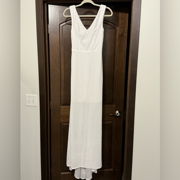 Velvet v-neck mermaid gown - Picture 2 of 6